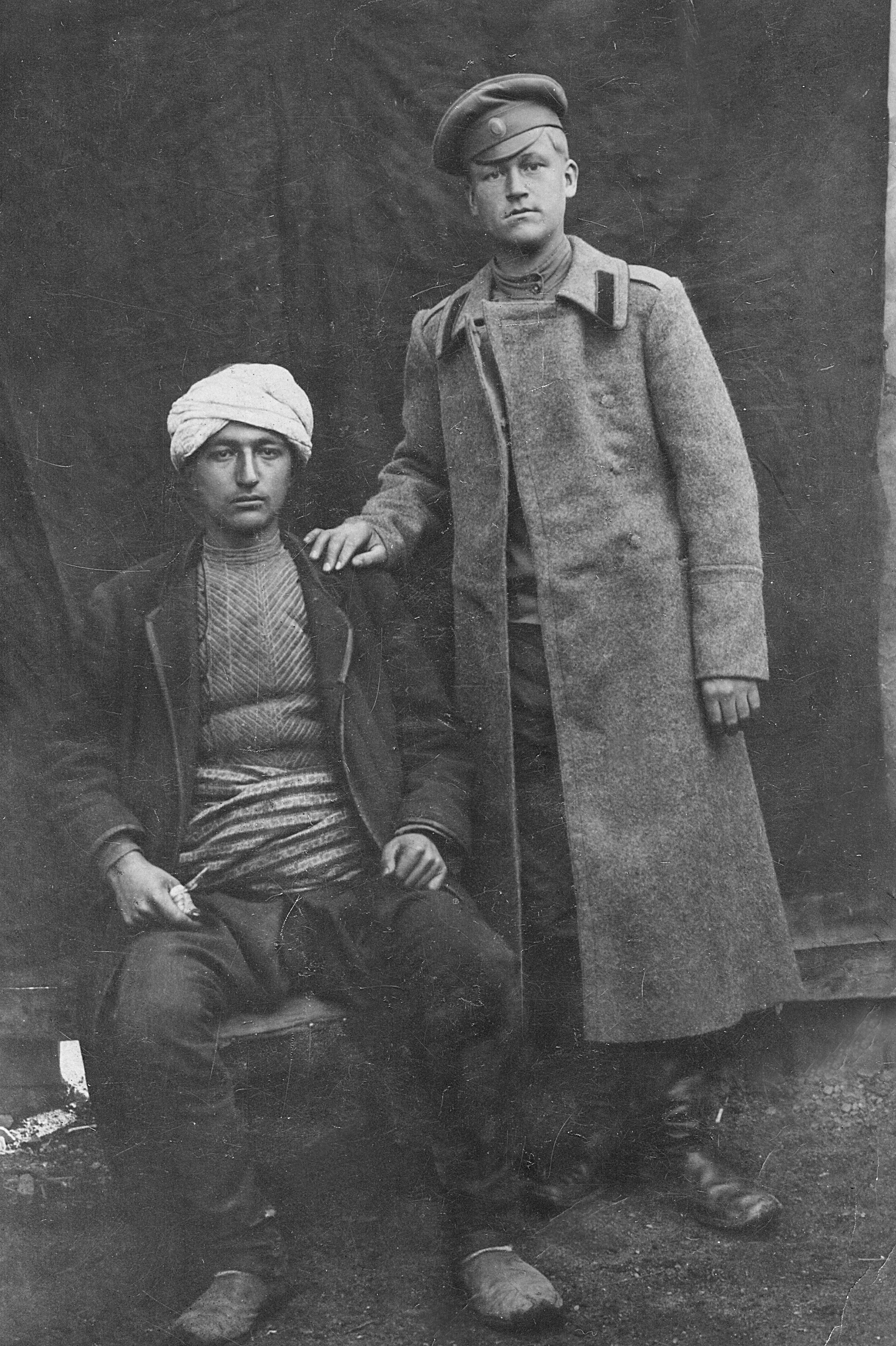 С турецким военнопленным